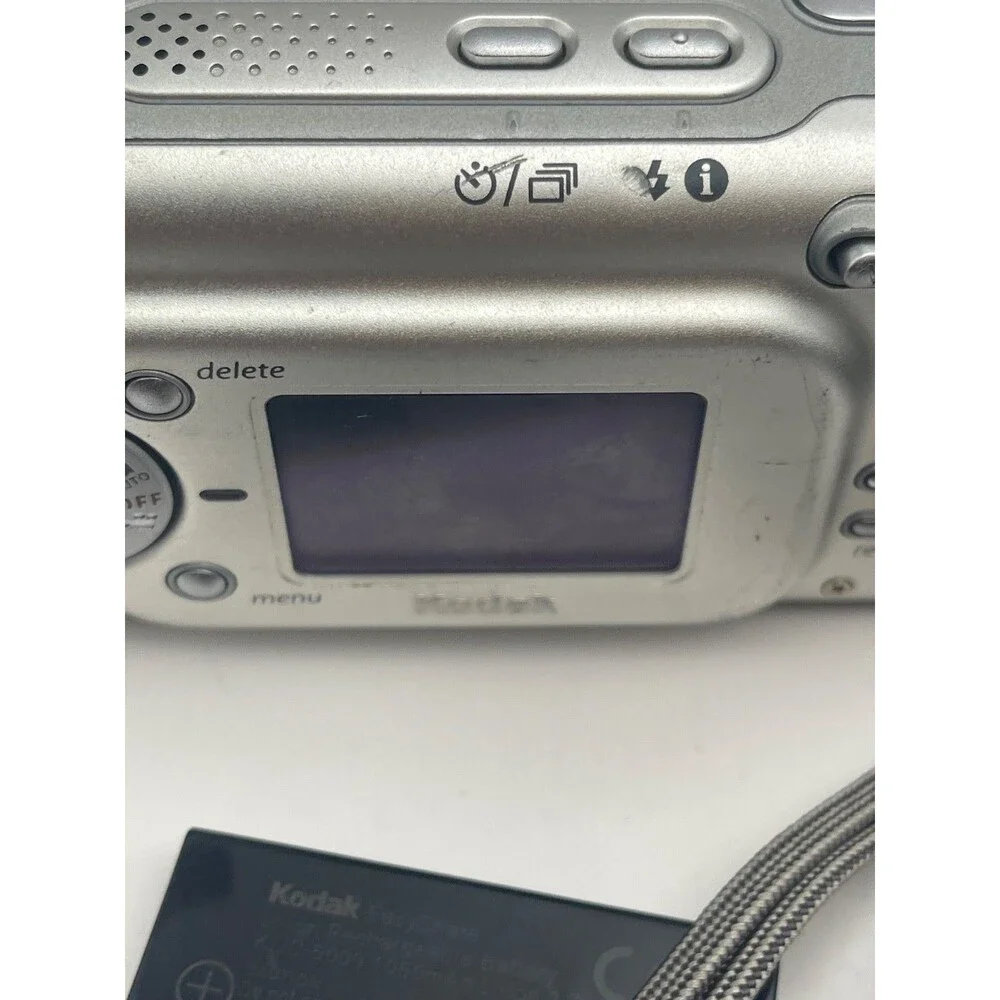 Kodak EasyShare LS443 4MP Digital Camera Parts Repair + 2 Batteries Charger Case